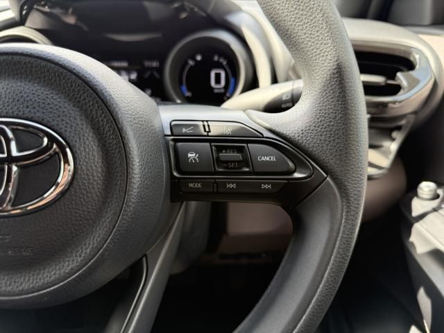 TOYOTA YARIS HYBRID 2021