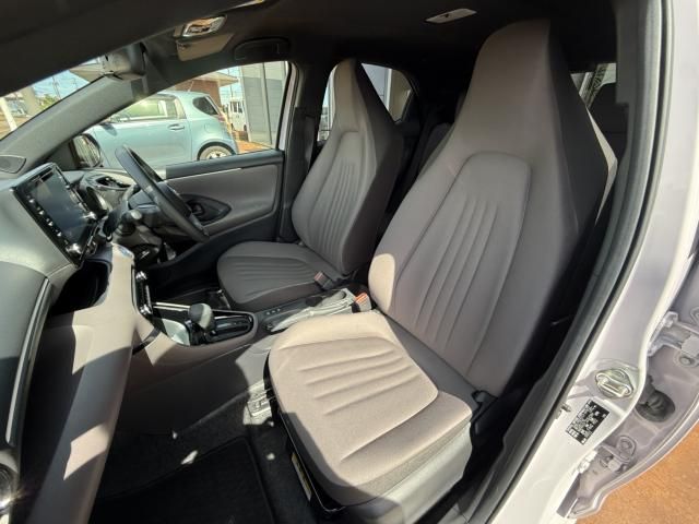 TOYOTA YARIS HYBRID 2021