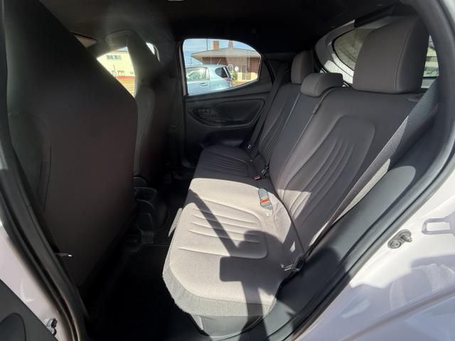 TOYOTA YARIS HYBRID 2021