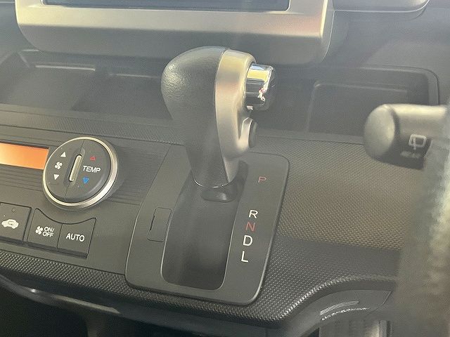 HONDA FREED Spike 2012