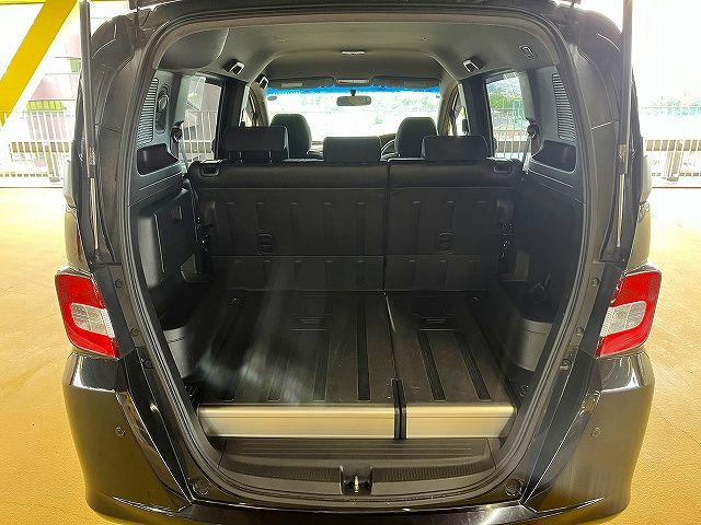 HONDA FREED Spike 2012