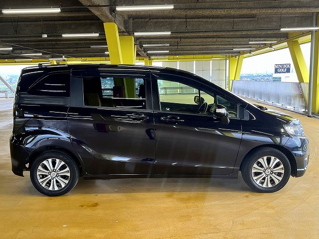 HONDA FREED Spike 2012