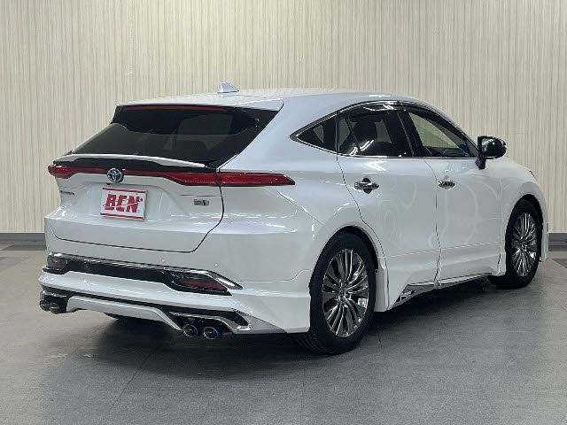 TOYOTA HARRIER HYBRID 2021