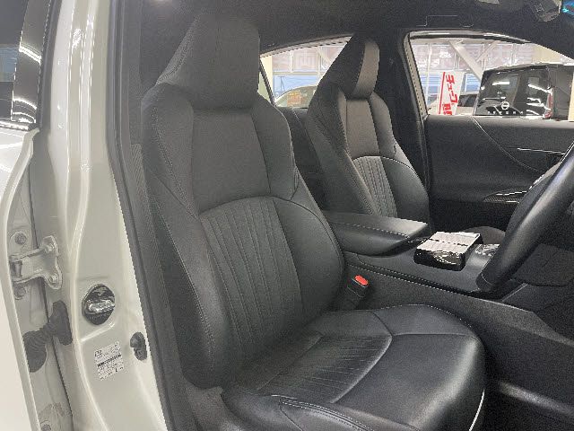 TOYOTA HARRIER HYBRID 2021