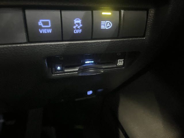 TOYOTA HARRIER HYBRID 2021