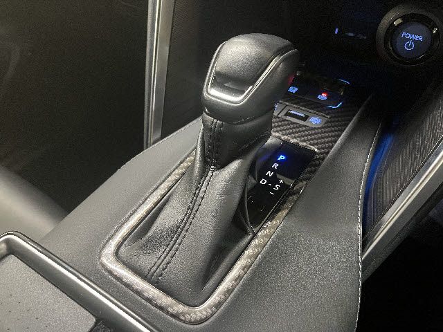 TOYOTA HARRIER HYBRID 2021