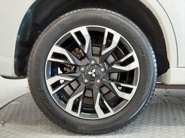 MITSUBISHI OUTLANDER PHEV 2015