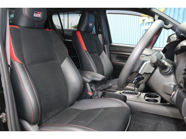 TOYOTA HILUX 4WD 2023