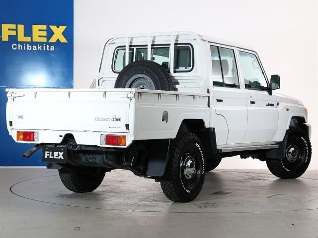 TOYOTA LANDCRUISER PICKUP 2015