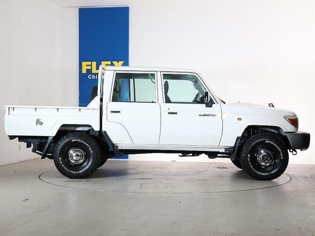 TOYOTA LANDCRUISER PICKUP 2015