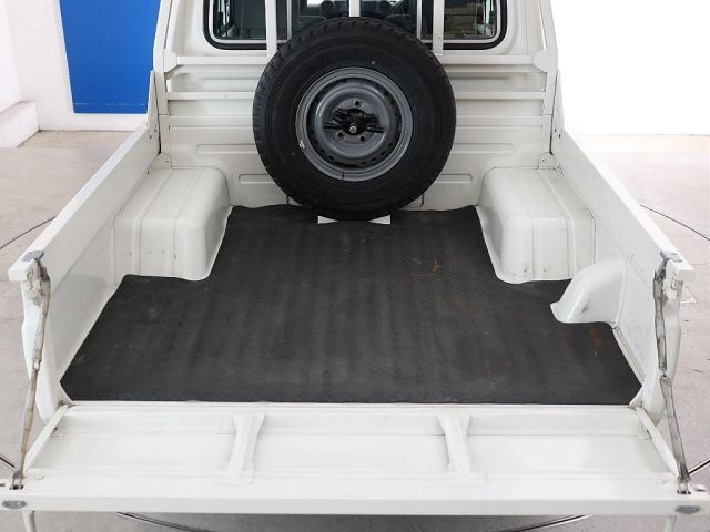 TOYOTA LANDCRUISER PICKUP 2015