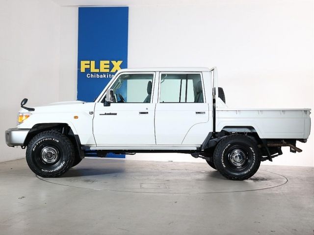 TOYOTA LANDCRUISER PICKUP 2015