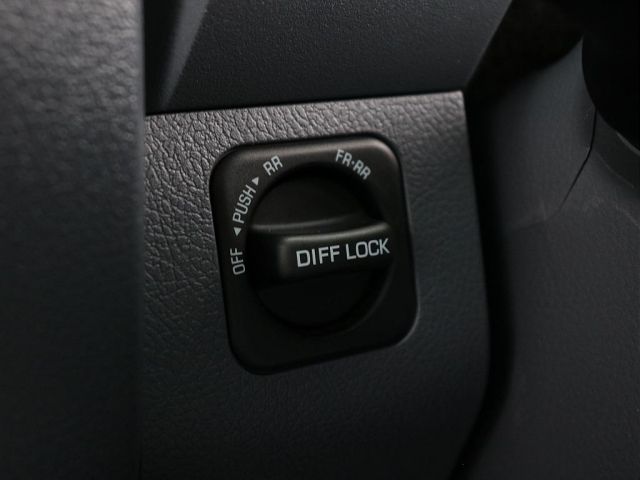 TOYOTA LANDCRUISER PICKUP 2015