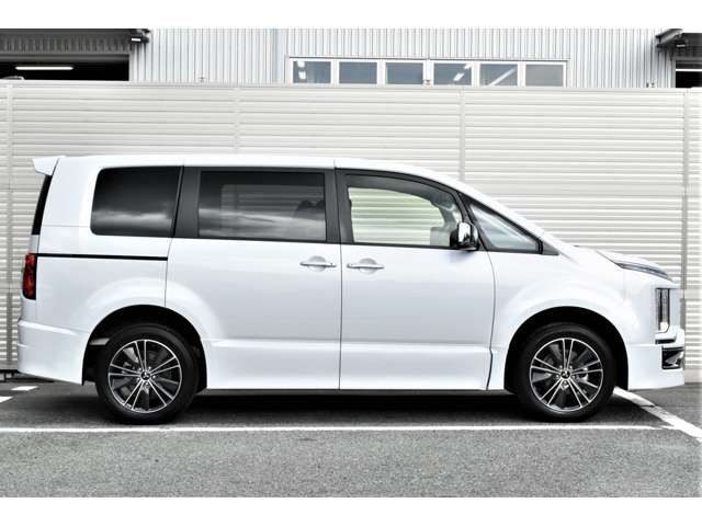 MITSUBISHI DELICA D:5 4WD 2022