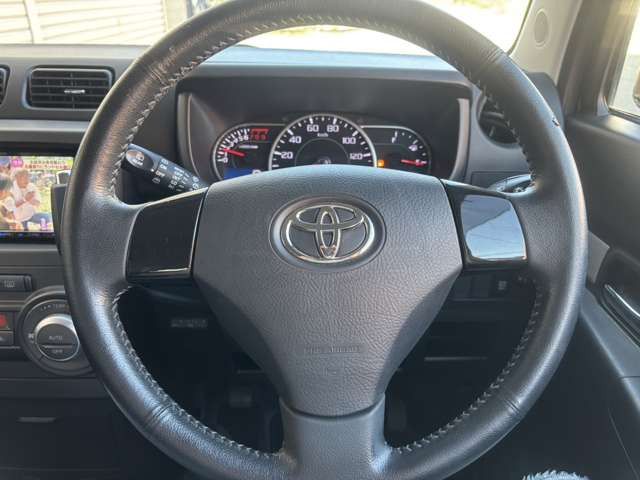 TOYOTA PIXIS SPACE 4WD 2013