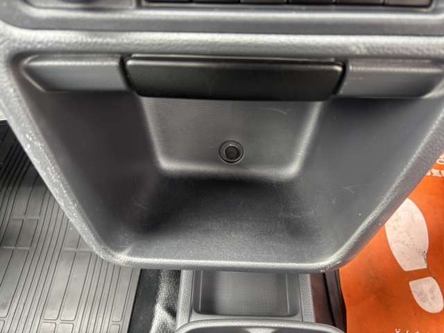 NISSAN NT100 CLIPPER 4WD 2020