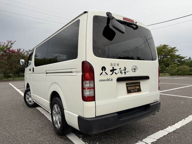 TOYOTA HIACE van 4WD 2006