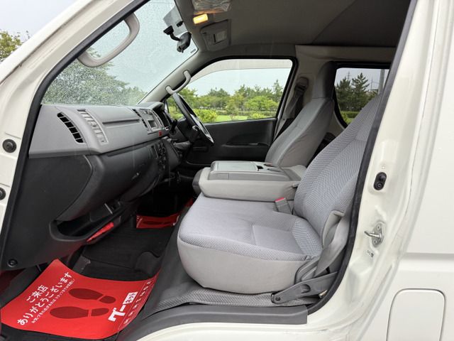 TOYOTA HIACE van 4WD 2006