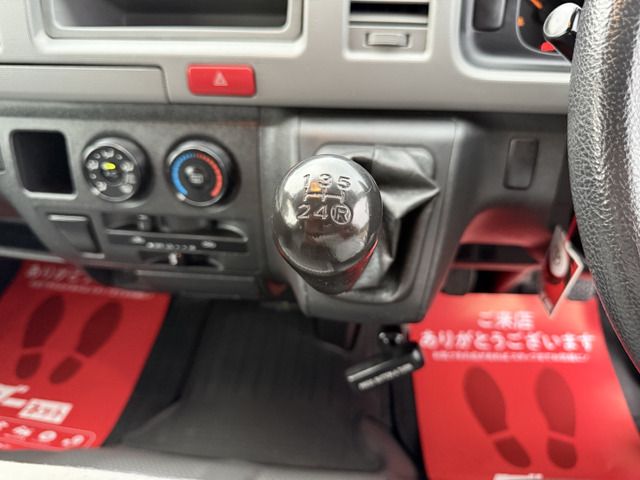 TOYOTA HIACE van 4WD 2006