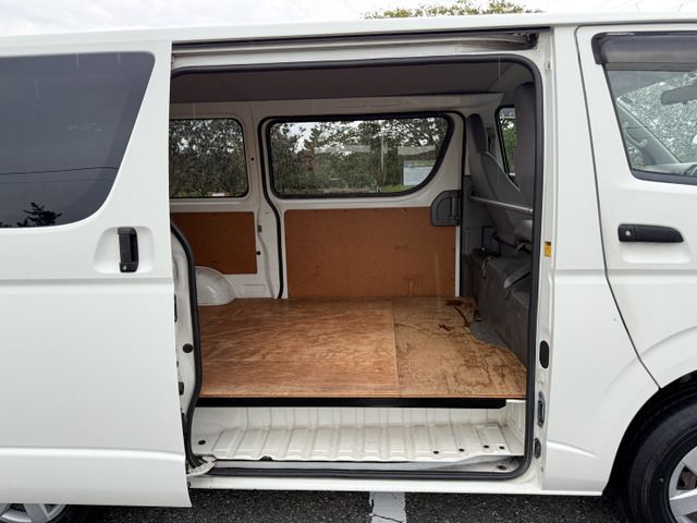 TOYOTA HIACE van 4WD 2006