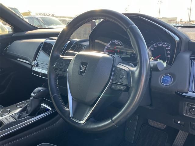 TOYOTA CROWN sedan hybrid 2018