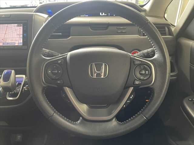 HONDA FREED HYBRID 2016