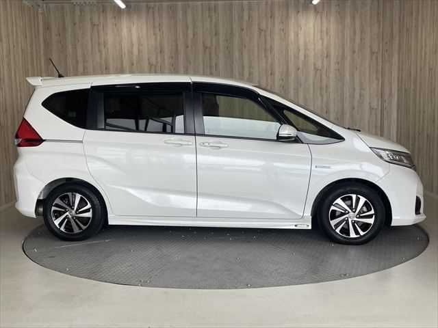 HONDA FREED HYBRID 2016