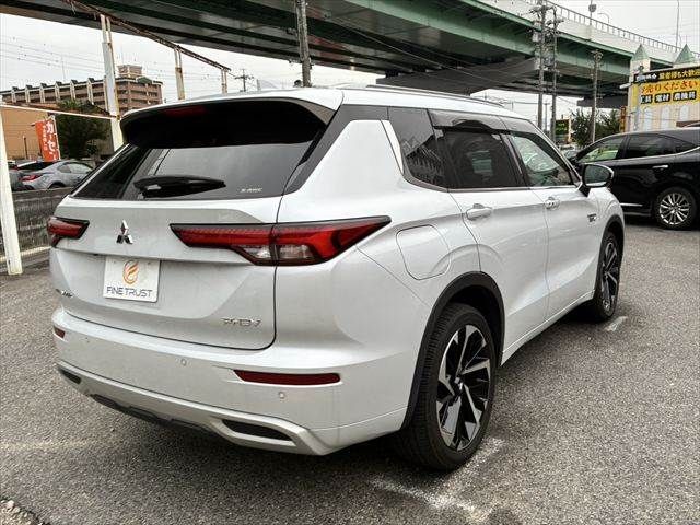 MITSUBISHI OUTLANDER PHEV 2023