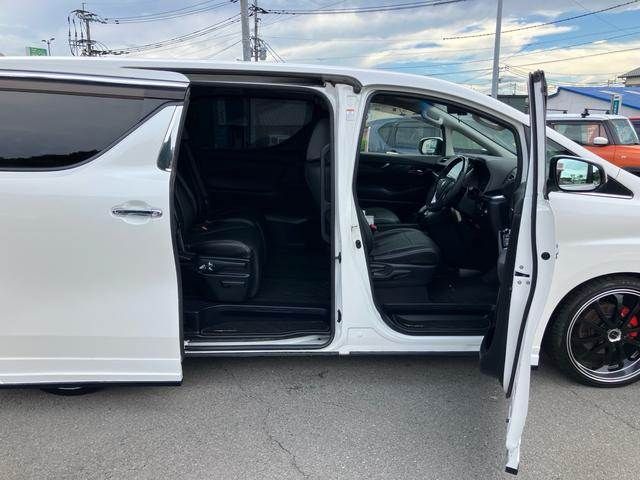 TOYOTA VELLFIRE 2015