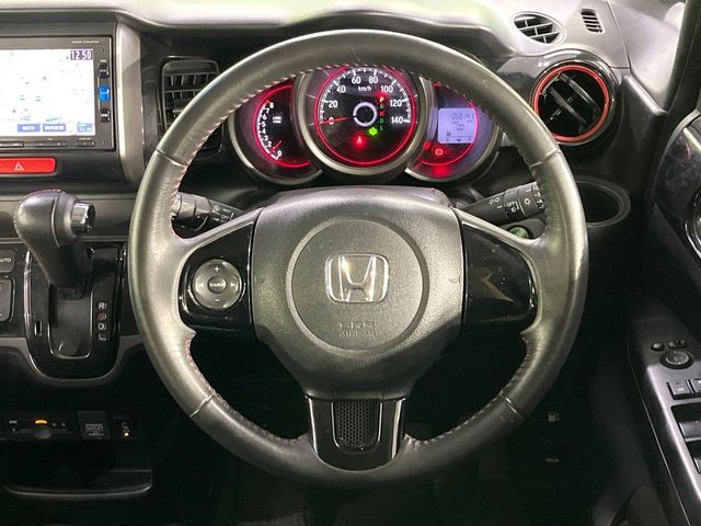 HONDA N BOX CUSTOM 2017