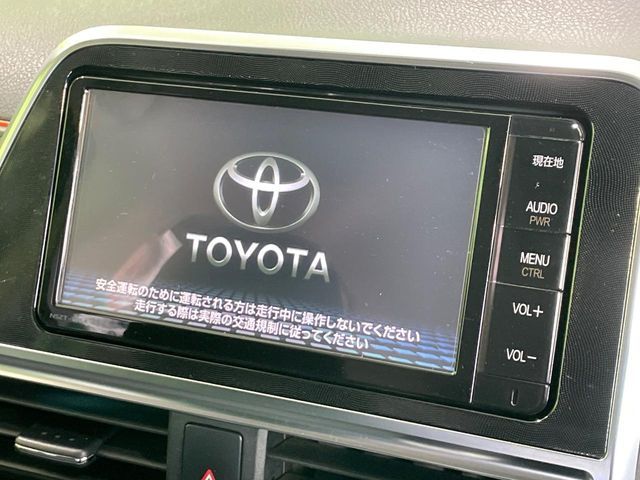 TOYOTA SIENTA HYBRID 2015