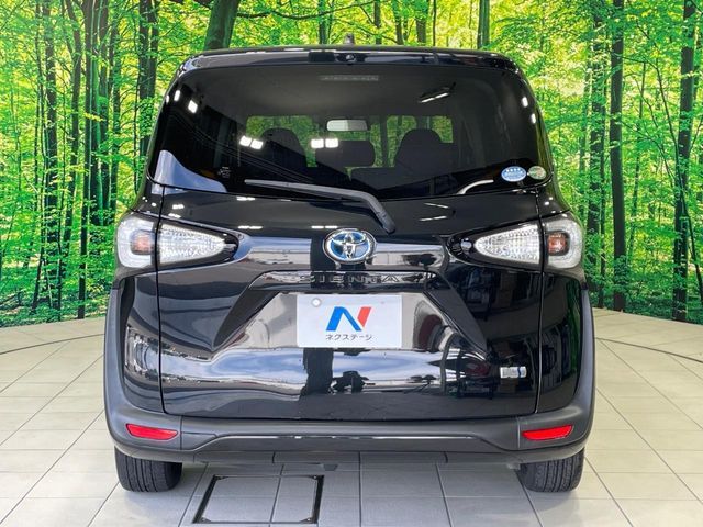 TOYOTA SIENTA HYBRID 2015