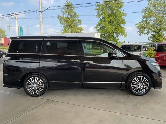 NISSAN ELGRAND 2014