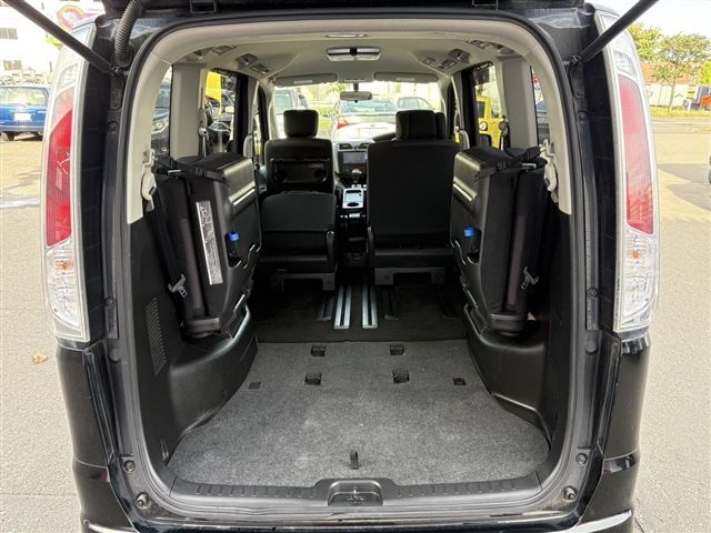 NISSAN SERENA  WG 4WD 2012