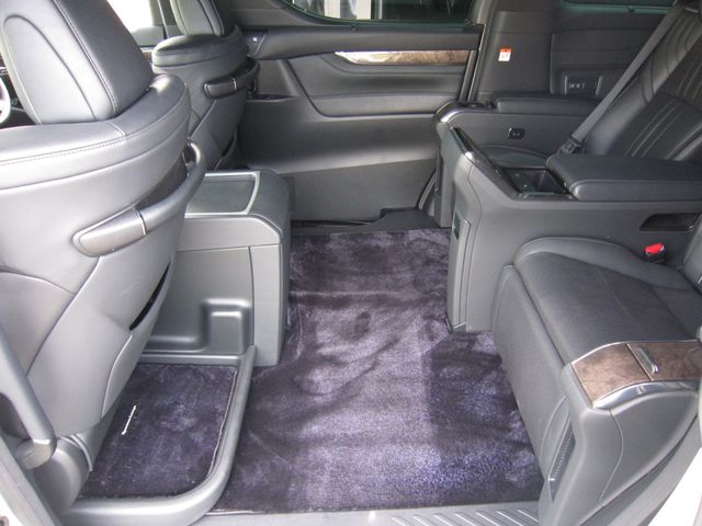 TOYOTA ALPHARD hybrid 4WD 2023