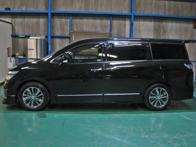 NISSAN ELGRAND 2019