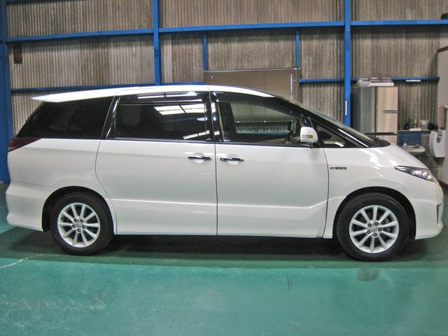 TOYOTA ESTIMA HYBRID 4WD 2014