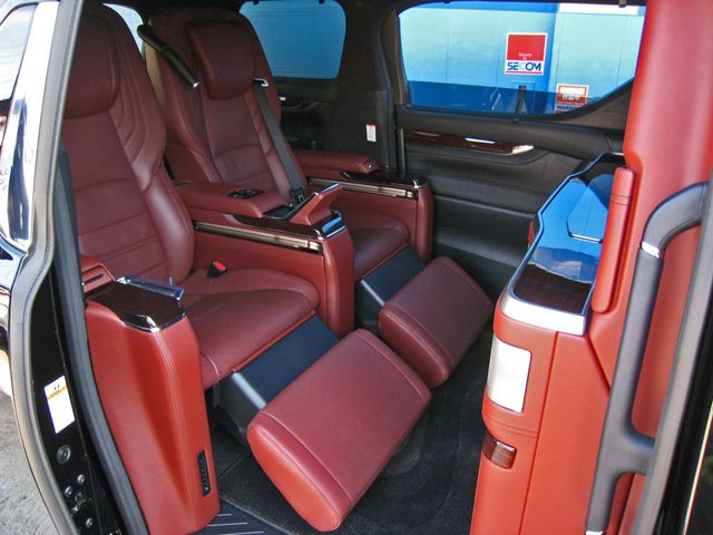 TOYOTA ALPHARD hybrid 4WD 2017