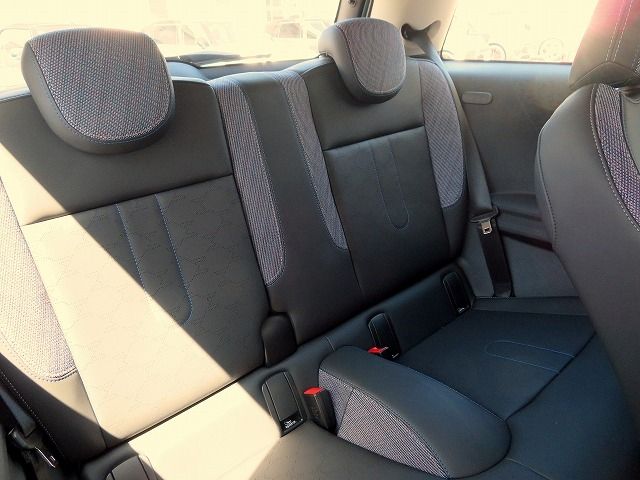 BMW MINI COOPER 2025