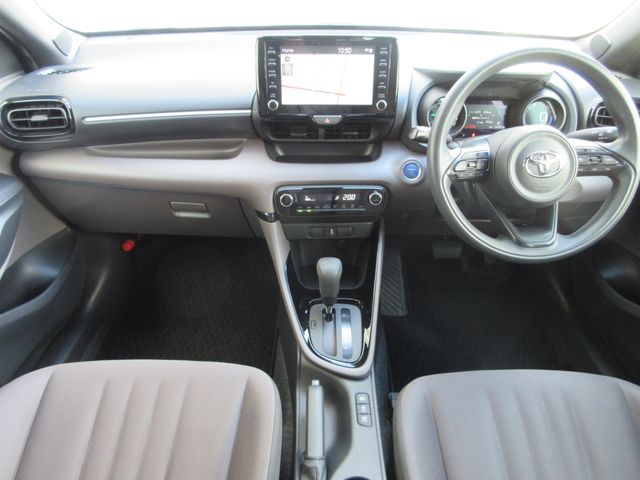 TOYOTA YARIS HYBRID 2020