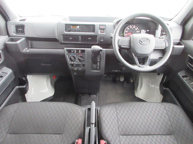 DAIHATSU HIJET CARGO 4WD 2024