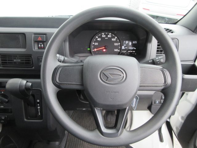 DAIHATSU HIJET CARGO 4WD 2024