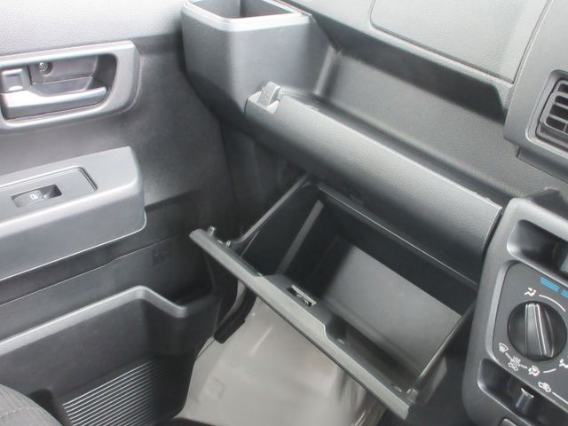 DAIHATSU HIJET CARGO 4WD 2024