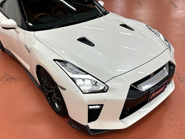 NISSAN GT-R 2016