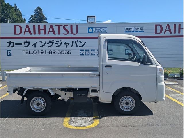 DAIHATSU HIJET truck 4WD 2025