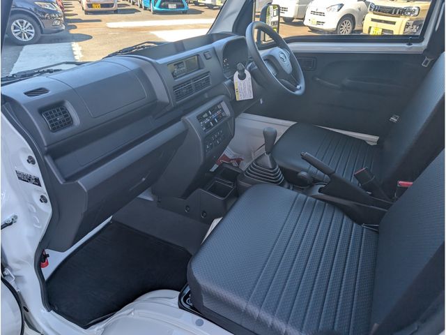 DAIHATSU HIJET truck 4WD 2025