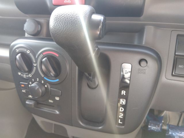 NISSAN NV100 CLIPPER 4WD 2021