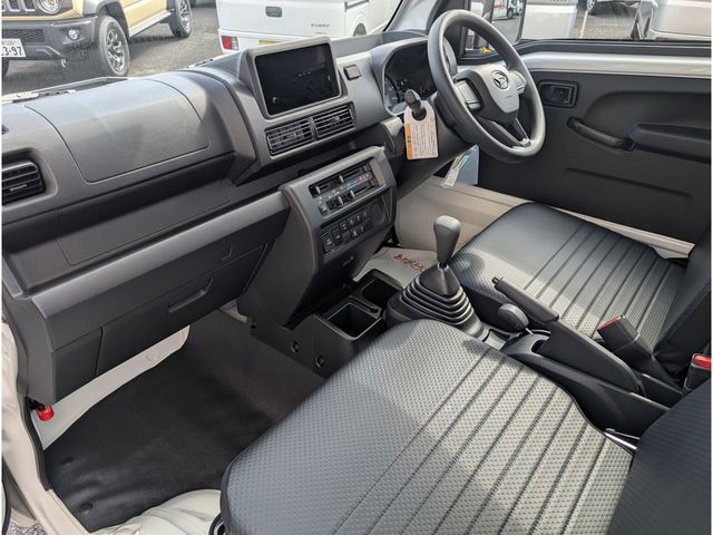 DAIHATSU HIJET truck 4WD 2025