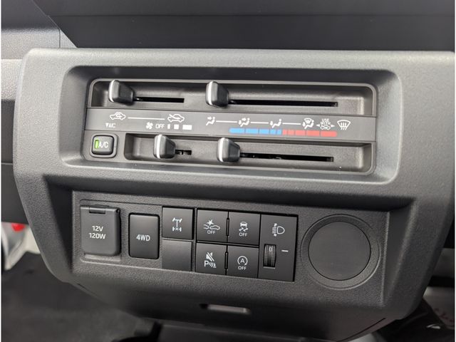 DAIHATSU HIJET truck 4WD 2025