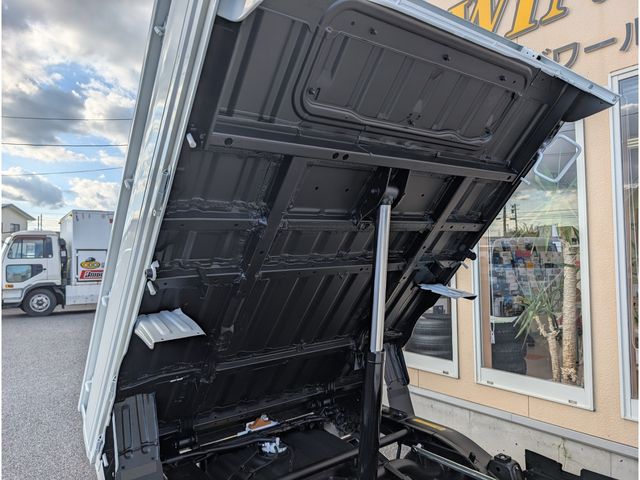 DAIHATSU HIJET truck 4WD 2025